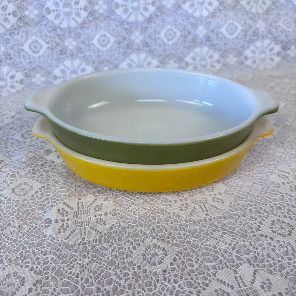 Vintage PYREX #700 Pixie 10 Oz Casserole Dishes Yellow Green Set of 2